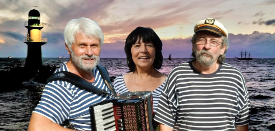 Die Havelschipper bei einem Auftritt