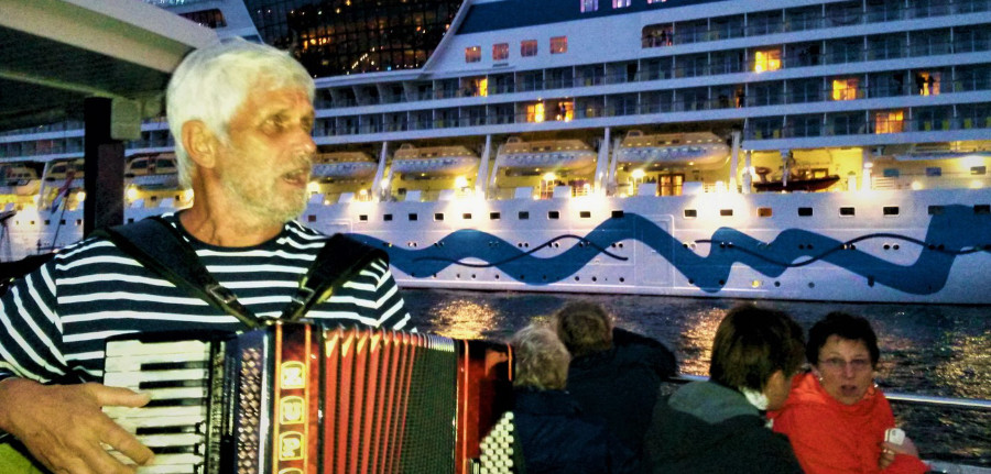 Die Havelschipper bei einem Auftritt